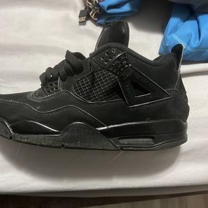 Black cat jordan 4